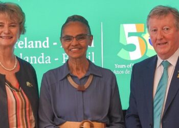 A ministra do Meio Ambiente e Mudança do Clima, Marina Silva, se encontrou, em São Paulo, com a embaixadora da Irlanda no Brasil, Fiona Flood, e com o ministro dos Transportes irlandês, Seán Canney - Foto: Rogério Cassimiro/MMA