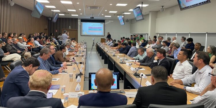Foz em Números objetiva contribuir com a promoção da cidade e na atração de investimentos – foto divulgação Foz em Números objetiva contribuir com a promoção da cidade e na atração de investimentos – foto divulgação