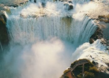 Crédito das fotografias: Cataratas do Iguaçu - Fábio Borges