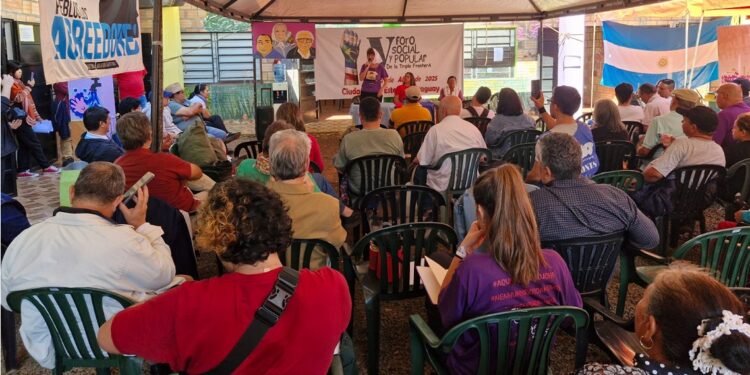 O Fórum Social e Popular da Tríplice Fronteira contou com diversas organizações sociais. Foto: Amilton Farias/Fórum Social da Tríplice Fronteira. O Fórum Social e Popular da Tríplice Fronteira contou com diversas organizações sociais. Foto: Amilton Farias/Fórum Social da Tríplice Fronteira.