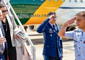 Lula em retorno de viagem ao exterior (Foto: Ricardo Stuckert - PR)