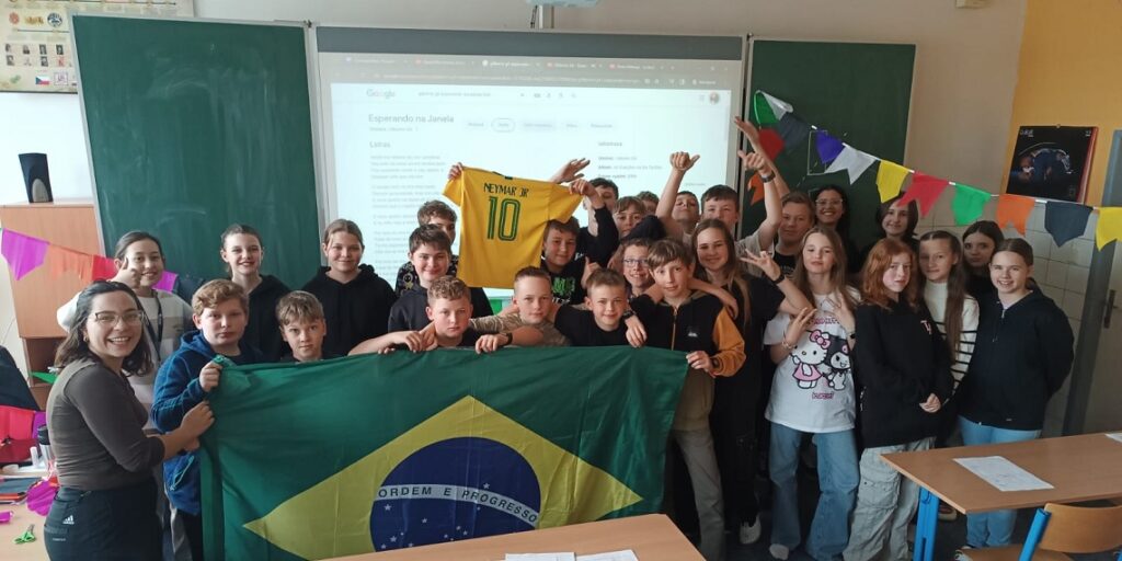 Apresentando o Brasil para crianças tchecas do ensino fundamental