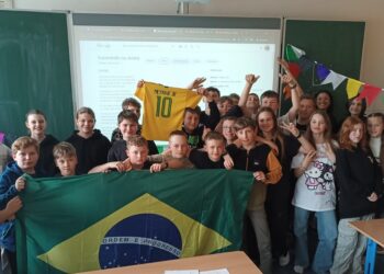 Apresentando o Brasil para crianças tchecas do ensino fundamental