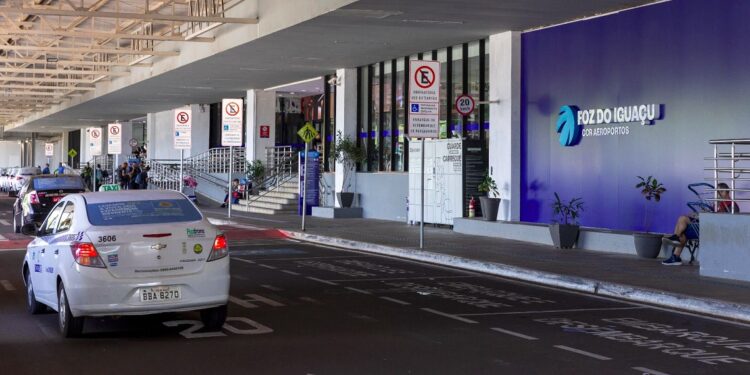 Foto: Aeroporto Internacional de Foz do Iguaçu Foto: Aeroporto Internacional de Foz do Iguaçu