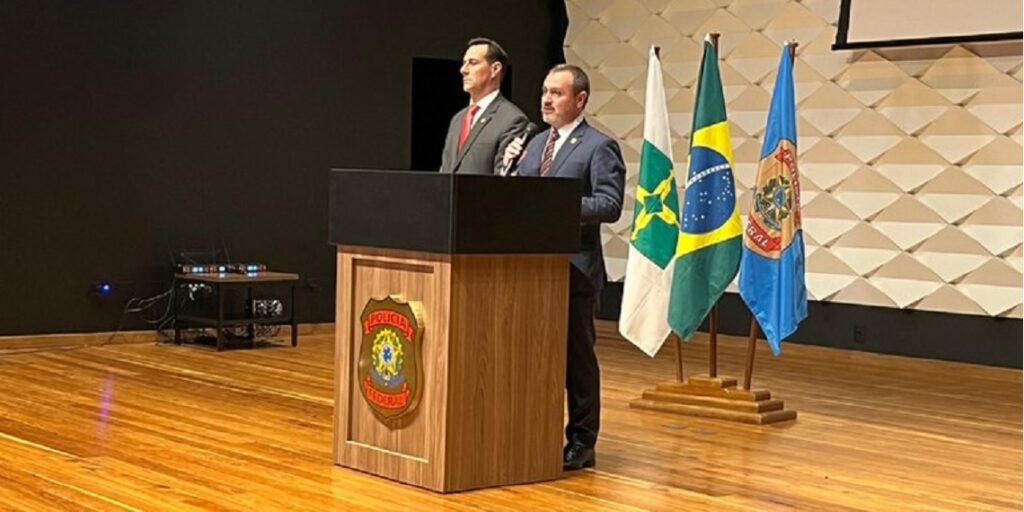 Em coletiva de imprensa neste sábado (17) em Brasília, Andrei Rodrigues, diretor-geral da Polícia Federal, contou detalhes da investigação e prisão na Bolívia - Foto: Polícia Federal