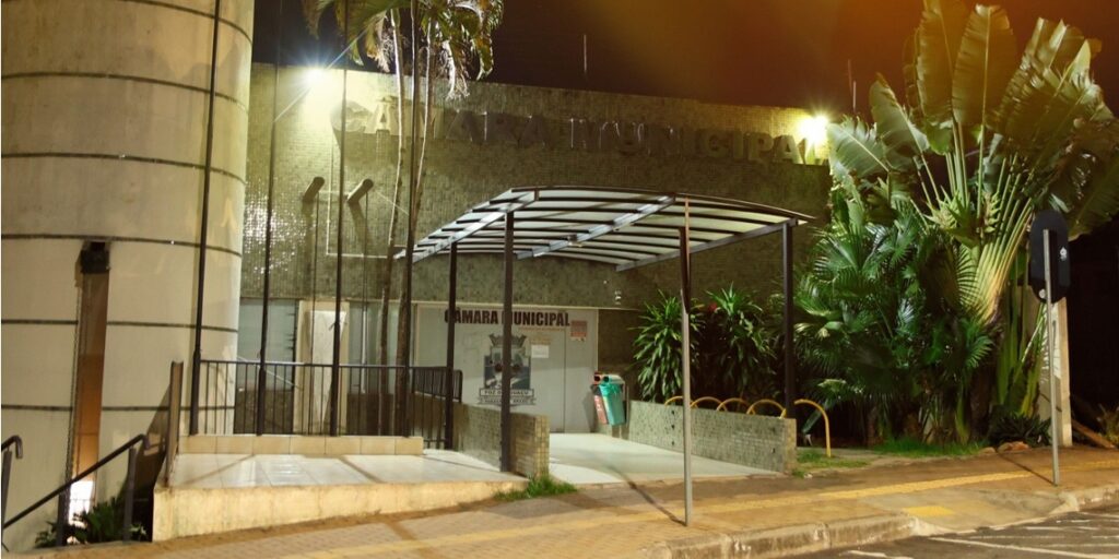 Foto: Christian Rizzi. Câmara de Foz