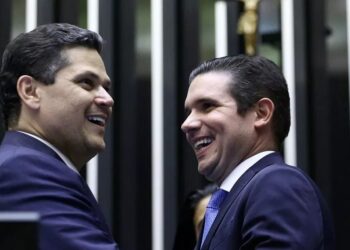 Davi Alcolumbre e Hugo Motta | Foto: Vinicius Loures/Câmara dos Deputados )
