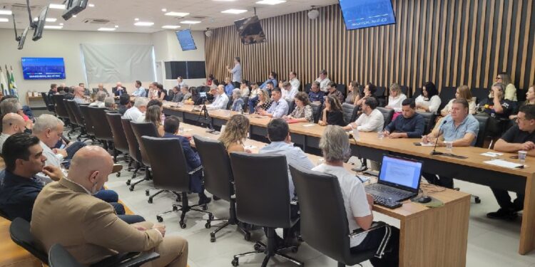 Sessão é aberta a conselheiros e suplentes, gestores, representantes de entidades da sociedade civil e comunidade – foto divulgação
