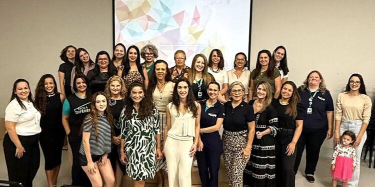 Sicoob promove o protagonismo, incentiva a liderança e fomenta a presença da mulher nos espaços de decisão – foto: divulgação Sicoob promove o protagonismo, incentiva a liderança e fomenta a presença da mulher nos espaços de decisão – foto: divulgação