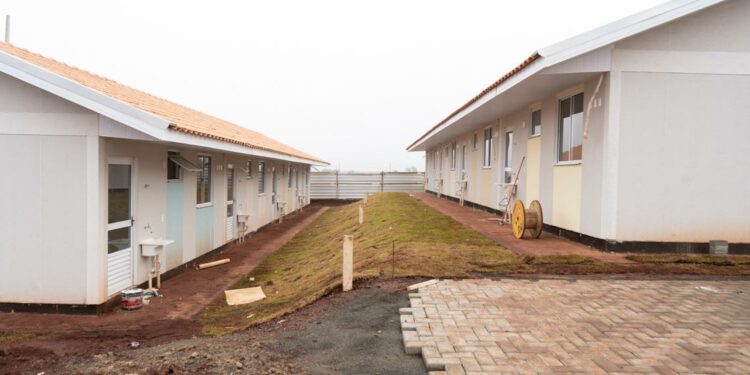 Primeiro lote com 52 casas. Foto: Sara Cheida - Itaipu Binacional.
Primeiro lote com 52 casas. Foto: Sara Cheida - Itaipu Binacional.