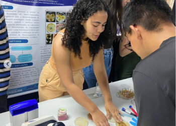 Estudantes da Unila no desenvolvimento dos projetos de Extensão. Foto: UNILA.