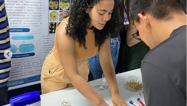 Estudantes da Unila no desenvolvimento dos projetos de Extensão. Foto: UNILA. Estudantes da Unila no desenvolvimento dos projetos de Extensão. Foto: UNILA.
