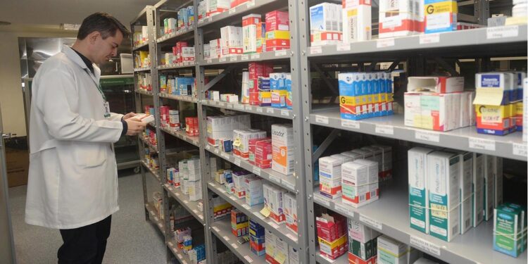 Paraná isenta de ICMS seis novos medicamentos contra o câncer
Foto: Venilton Küchler/Arquivo SESA Paraná isenta de ICMS seis novos medicamentos contra o câncer
Foto: Venilton Küchler/Arquivo SESA