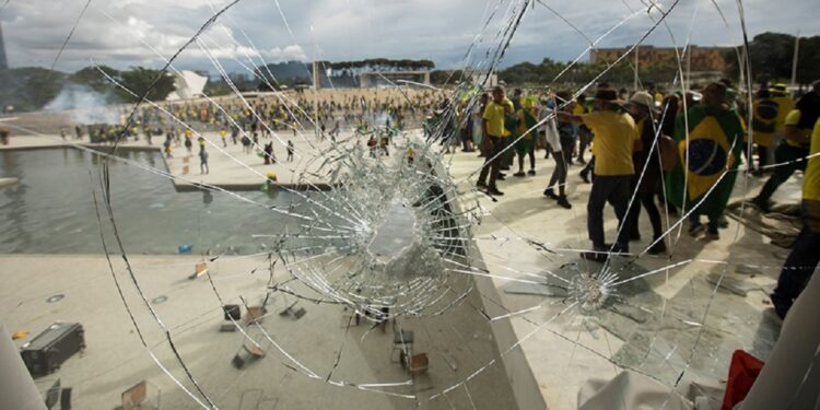 A tentativa golpista no dia 8 de janeiro de 2023. (Foto: Agência Brasil)