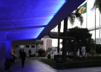 Em um gesto de apoio, a fachada do Poder Legislativo será iluminada em azul de 28 a 31 de julho.
Créditos: Valdir Amaral/Alep