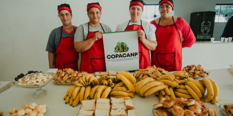 Copacanp ofereceu cardápio variado de produtos orgânicos em evento realizado na cidade de Paranavaí. Foto: Marcos Prado - Itaipu Parquetec.
Copacanp ofereceu cardápio variado de produtos orgânicos em evento realizado na cidade de Paranavaí. Foto: Marcos Prado - Itaipu Parquetec.