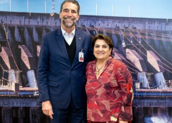 Diretor-geral brasileiro da Itaipu, Enio Verri e Ministra das Mulheres, Márcia Lopes. Foto: Rubens Fraulini/Itaipu Binacional.