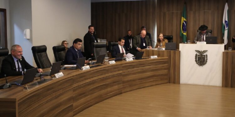 Reunião ocorreu no início da tarde desta terça-feira (10), no Auditório Legislativo.
Créditos: Valdir Amaral/Alep Reunião ocorreu no início da tarde desta terça-feira (10), no Auditório Legislativo.
Créditos: Valdir Amaral/Alep