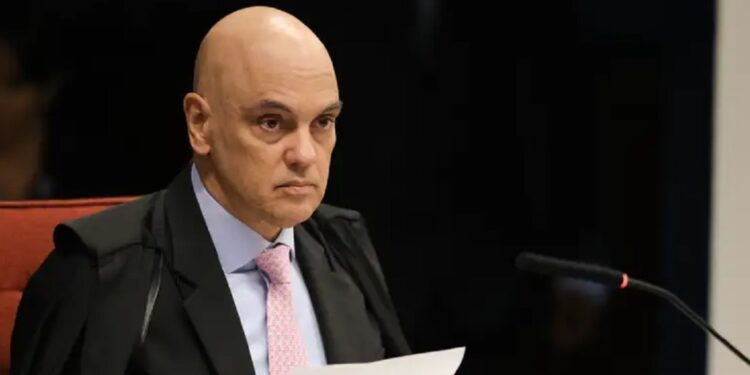 O ministro relator Alexandre de Moraes durante sessão da Primeira Turma do Supremo Tribunal Federal (STF) que retoma o julgamento dos réus do Núcleo 1 da trama golpista Foto: Fabio Rodrigues-Pozzebom/ Agência Brasil O ministro relator Alexandre de Moraes durante sessão da Primeira Turma do Supremo Tribunal Federal (STF) que retoma o julgamento dos réus do Núcleo 1 da trama golpista Foto: Fabio Rodrigues-Pozzebom/ Agência Brasil