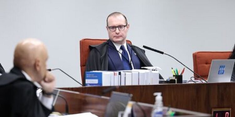 O ministro Cristiano Zanin, do Supremo Tribunal Federal. - Foto: Victor Piemonte/STF
O ministro Cristiano Zanin, do Supremo Tribunal Federal. - Foto: Victor Piemonte/STF