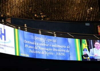Sessão solene em homenagem aos 89 anos da ABIH Nacional no Senado Federal. Foto: Juliana Duarte (ABIH).