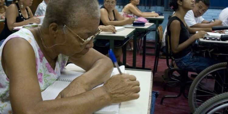 O Programa Brasil Alfabetizado reforça o papel fundamental da educação popular na Educação de Jovens e Adultos (EJA) - Foto: Wanderley Pessoa.