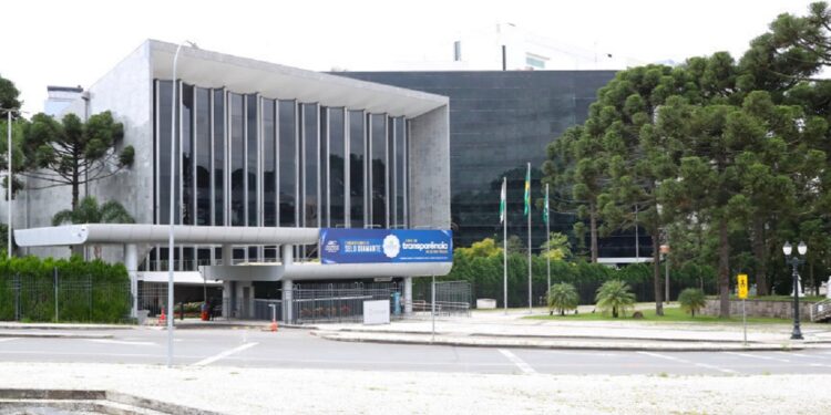 Na pauta da sessão plenária da segunda-feira (13) constam 16 itens.
Créditos: Valdir Amaral/Alep