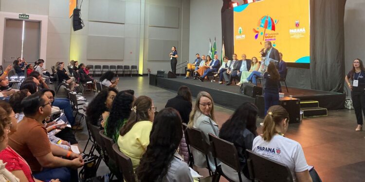 Conferência Estadual em Foz celebra 20 anos do sistema e define prioridades para os próximos 10 anos. Foto: SEDEF-PR Conferência Estadual em Foz celebra 20 anos do sistema e define prioridades para os próximos 10 anos. Foto: SEDEF-PR