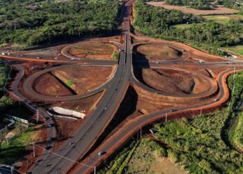 Aporte da Usina garante reta final da Perimetral Leste em Foz do Iguaçu Fotos: William Brisida/Itaipu Binacional.