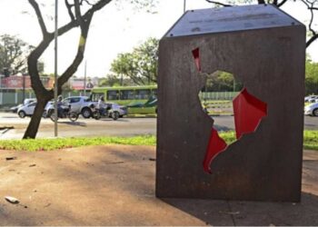 Memorial em homenagem aos mortos pela ditadura na América Latina – Pedra Unila. Foto Marcos Labanca.