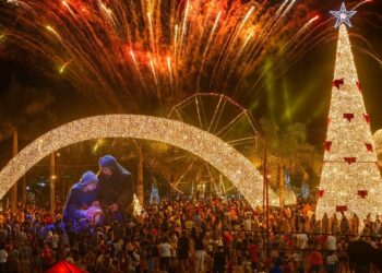 Cerimônia teve presépio abençoado, atrações artísticas e homenagem à vereadora María Portillo. Foto: Prefeitura de Ciudad del Este