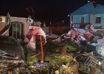 Devastação na noite de sexta-feira (7). Foto: Corpo de Bombeiros