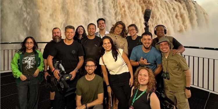 Atrações brasileiras, paraguaias e argentinas entram em rede nacional em dois programas consecutivos. Créditos das fotografias: Visit Iguassu Atrações brasileiras, paraguaias e argentinas entram em rede nacional em dois programas consecutivos. Créditos das fotografias: Visit Iguassu