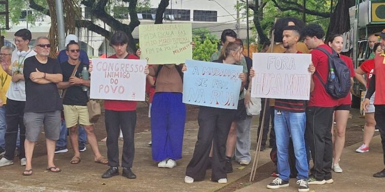 Projeto altera regras de progressão de pena e pode reduzir condenação de Jair Bolsonaro. Foto: Amilton Farias Projeto altera regras de progressão de pena e pode reduzir condenação de Jair Bolsonaro. Foto: Amilton Farias