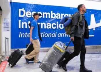 As receitas geradas pelo turismo internacional no Brasil atingiram níveis inéditos. De janeiro a novembro, turistas internacionais movimentaram US$ 7,17 bilhões na economia brasileira, 8,41% a mais em relação ao mesmo período de 2024. Foto: MTur.
