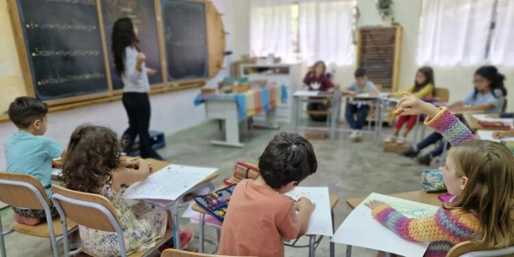 Solicitação inclui formação de educadores e apoio a municípios interessados no modelo. Foto: Reprodução/Internet Solicitação inclui formação de educadores e apoio a municípios interessados no modelo. Foto: Reprodução/Internet