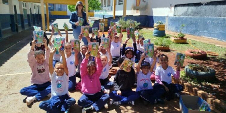 Alunos da Escola Ângelo Mazzarotto durante atividade do Programa Agrinho. Foto: Divulgação Alunos da Escola Ângelo Mazzarotto durante atividade do Programa Agrinho. Foto: Divulgação