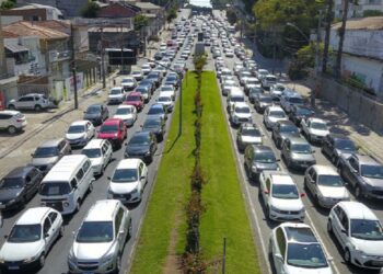 Redução de 45% no IPVA beneficia mais de 80% da frota paranaense. Créditos: AEN