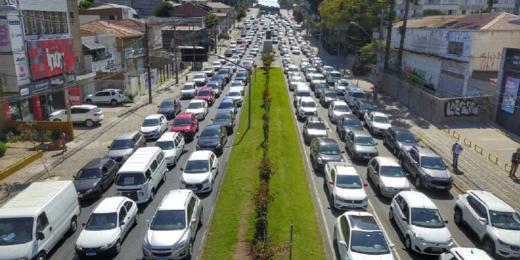 Redução de 45% no IPVA beneficia mais de 80% da frota paranaense. Créditos: AEN