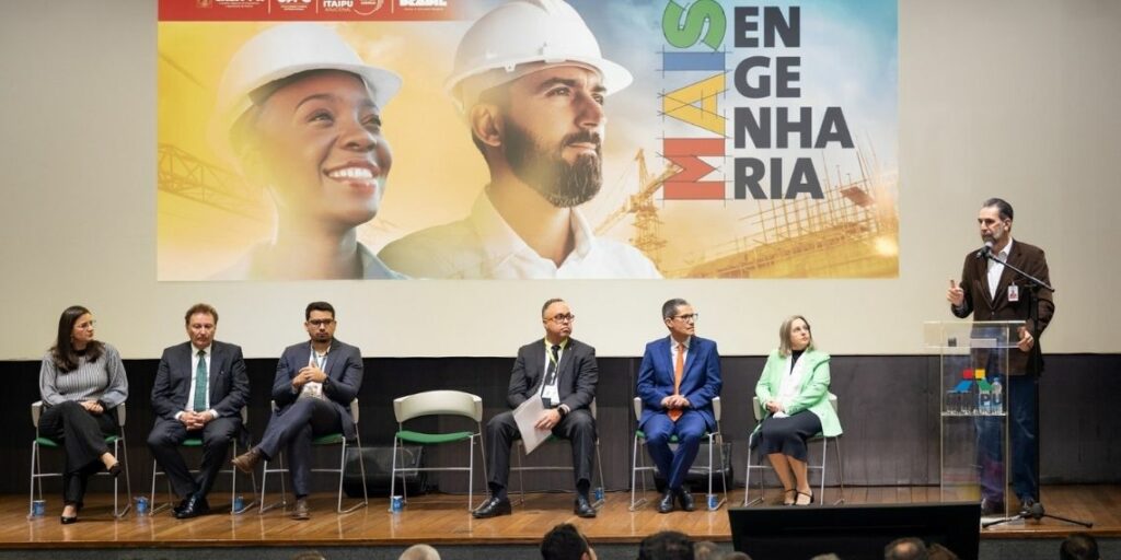 Enio Verri, diretor-geral brasileiro da Itaipu, no lançamento do projeto Mais Engenharia, em junho do ano passado. Foto: Rubens Fraulini/Itaipu Binacional.