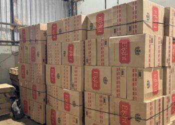 Fábrica de cigarros falsificados fechada no interior de SP. Foto: Divulgação / PF.