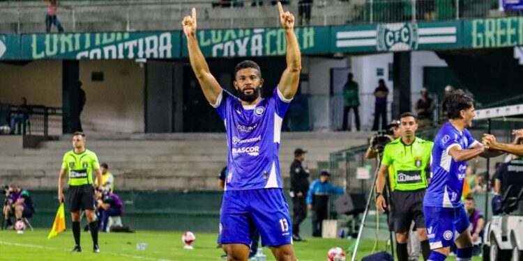 Foz do Iguaçu Futebol Clube. Jogo marca estreia do time em casa na competição. Foto: