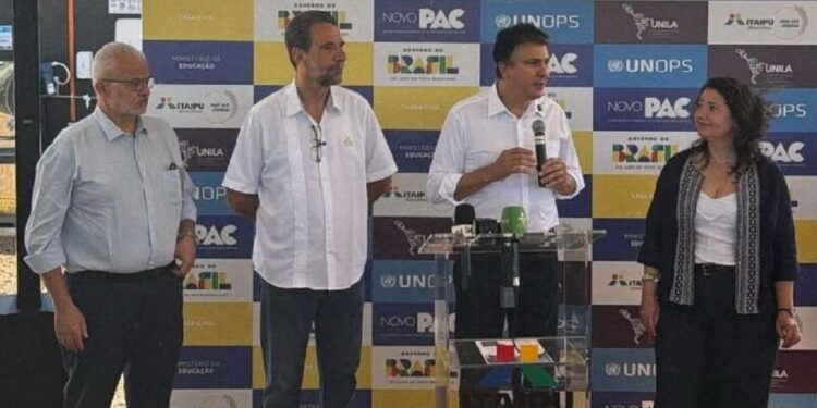 Ministro da Educação visita obras e anuncia novos institutos federais no Paraná. Foto: Assessoria/Itaipu Ministro da Educação visita obras e anuncia novos institutos federais no Paraná. Foto: Assessoria/Itaipu