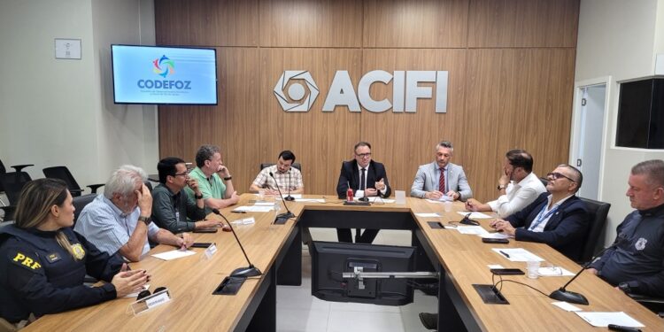 Plenária reuniu instituições municipais, estaduais e federais - foto: assessoria/divulgação Plenária reuniu instituições municipais, estaduais e federais - foto: assessoria/divulgação