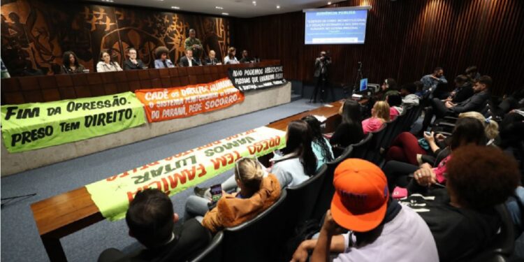 Evento reunirá autoridades e familiares de pessoas presas. Créditos: Orlando Kissner/Alep
Evento reunirá autoridades e familiares de pessoas presas. Créditos: Orlando Kissner/Alep