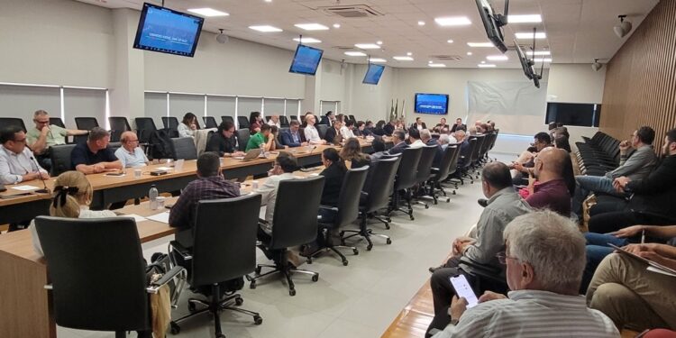 Serão três painéis apresentados por agentes públicos e dirigentes da sociedade civil - foto: Codefoz/arquivo Serão três painéis apresentados por agentes públicos e dirigentes da sociedade civil - foto: Codefoz/arquivo