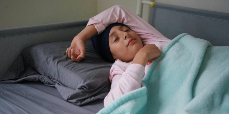 Sono de má qualidade na adolescência impacta aprendizado, memória e saúde mental. Foto: World Sikh Organization of Canada/Pexels.