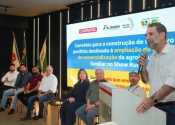 Em 2025, o diretor-geral brasileiro da Itaipu, Enio Verri, anunciou um convênio para a ampliação do Pavilhão da Agroindústria Familiar que será inaugurado nesta edição do Show Rural Coopavel. Foto: Sara Cheida/Itaipu Binacional.