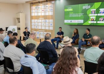 Tecnologia de precisão passa a integrar pequenas propriedades. Fotos: Jean Pavão/Itaipu Binacional.
