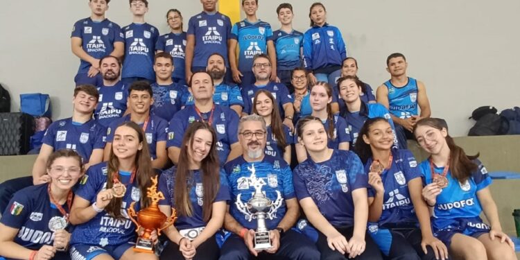 Judofoz soma 12 medalhas no estadual e reforça protagonismo regional. Foto: Judofoz